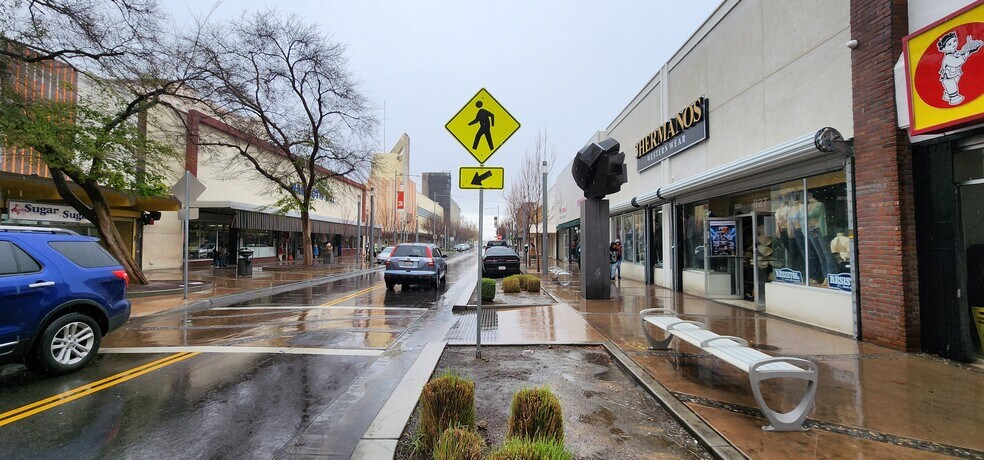 Primary Photo Of 921-927 Fulton Mall, Fresno Storefront For Lease
