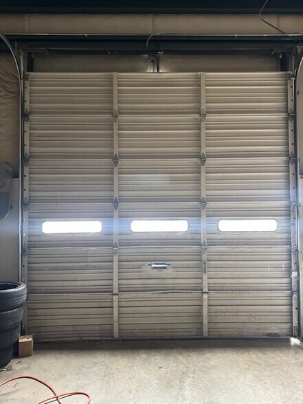 More Photos Of 722-726 Roanoke St, Salem Research And Development For Sale