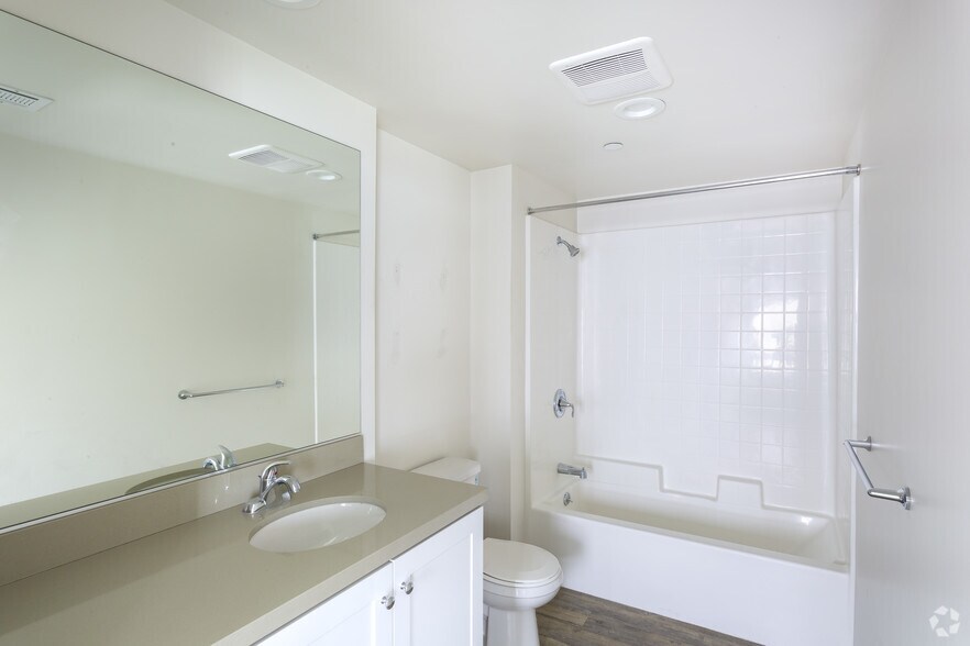 More Photos Of 18528 Chase St, Northridge Apartments For Sale