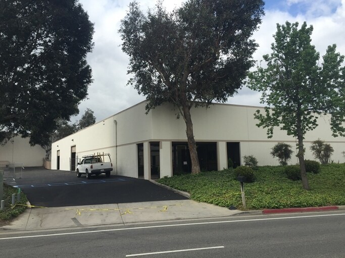 More Photos Of 1250 Railroad St, Corona Warehouse For Lease
