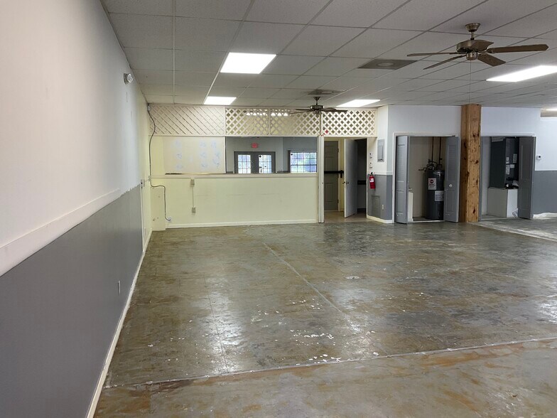 More Photos Of 16455 E Highway 40, Silver Springs Medical For Lease
