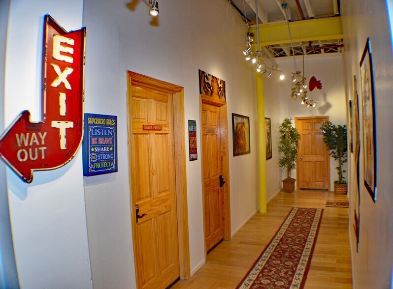 More Photos Of 2223 Guinotte Ave, Kansas City Warehouse For Sale