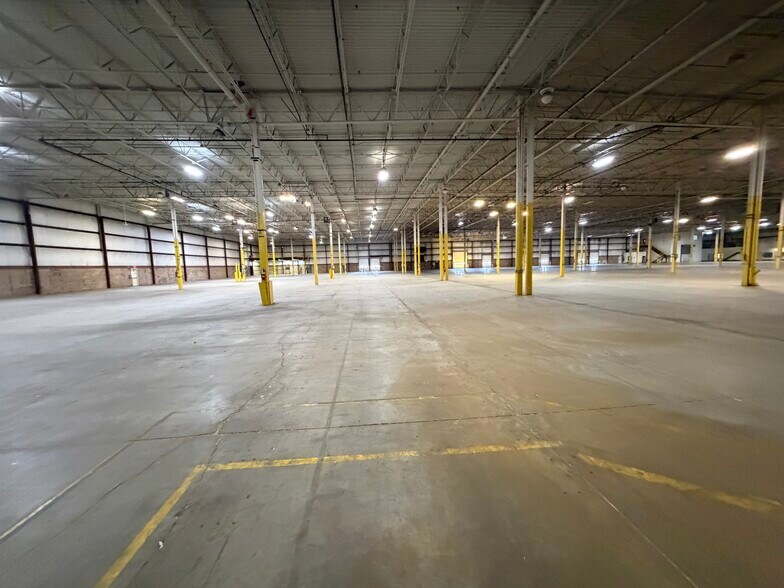 More Photos Of 1875 Holloway Dr, Holt Warehouse For Lease