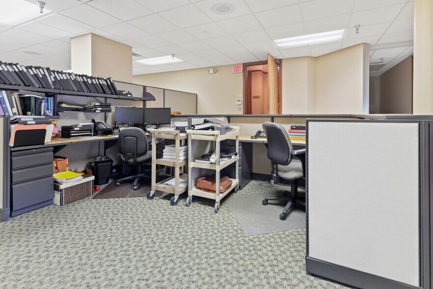 More Photos Of 11 N 7th Ave N, Saint Cloud Office For Sale