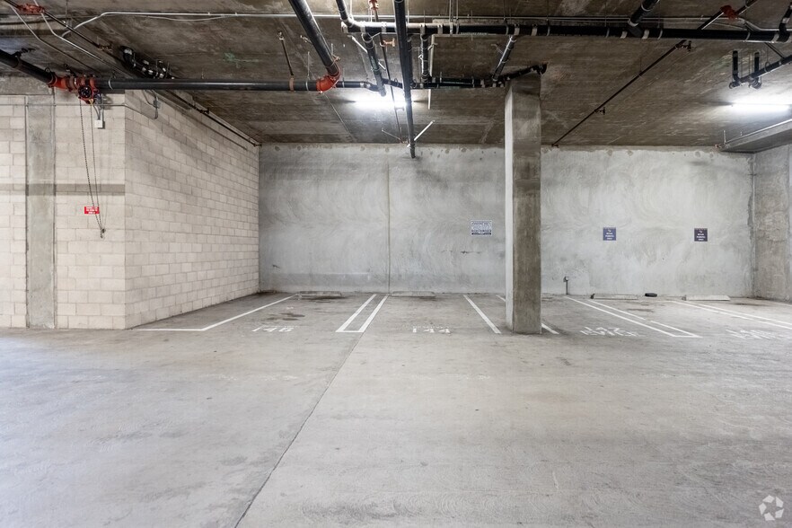 More Photos Of 1200 S Grand Ave, Los Angeles Apartments For Lease