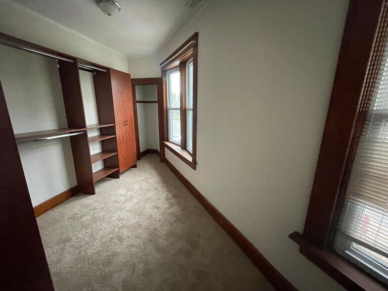 More Photos Of 426 Huron Ave, Sandusky Storefront Retail Residential For Sale