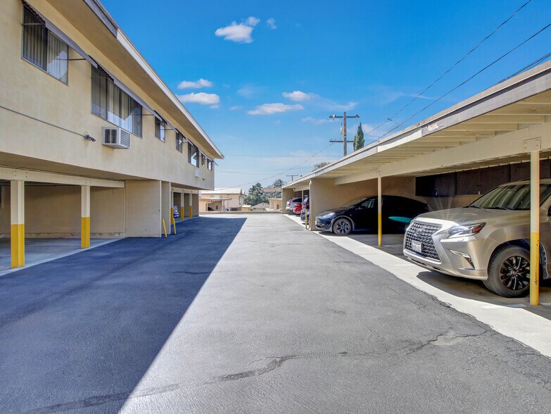 More Photos Of 4439 Ocean View Blvd, Montrose Apartments For Sale