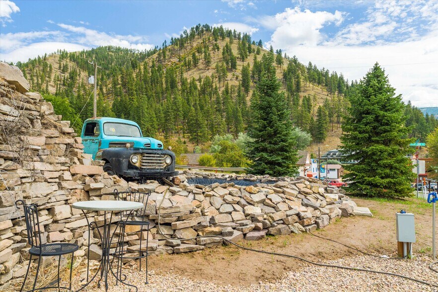 More Photos Of 89 Mullan W, Superior Apartments For Sale