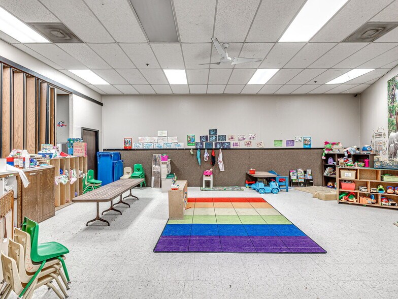 More Photos Of 6009 NW Expressway St, Oklahoma City Specialty For Sale