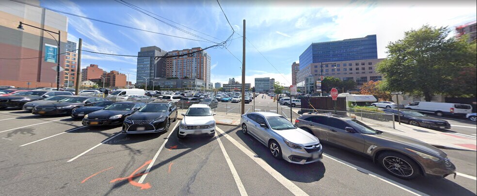 More Photos Of 14201 37th Ave, Flushing Medical For Lease