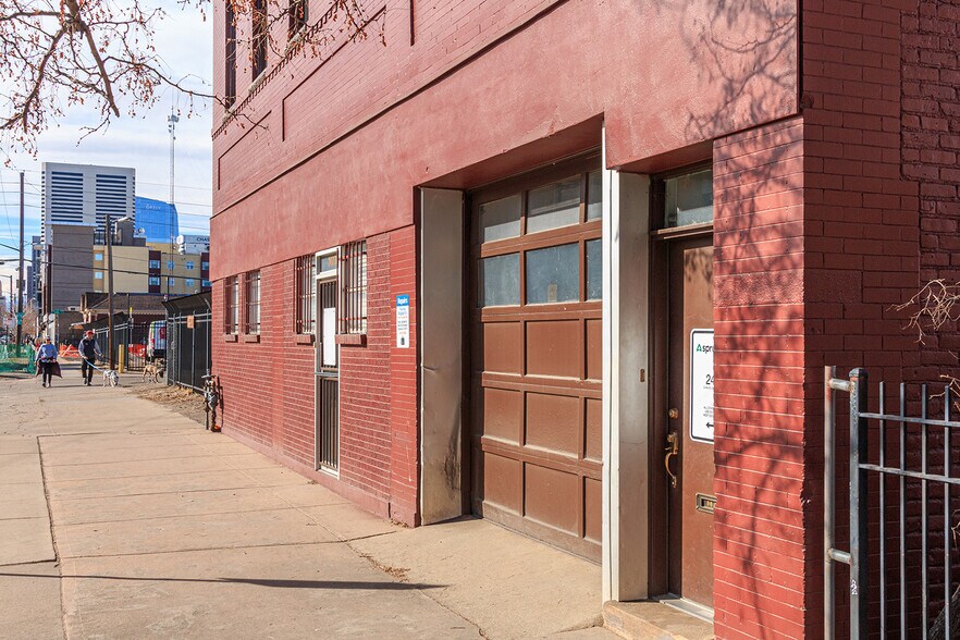 More Photos Of 2433 Curtis St, Denver Loft Creative Space For Lease