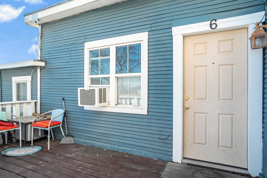 More Photos Of 1110 W Ashby Pl, San Antonio Apartments For Sale