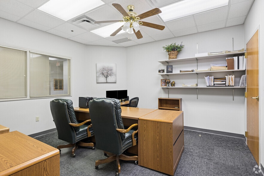 More Photos Of 4920 SW Lee Blvd, Lawton Medical For Sale