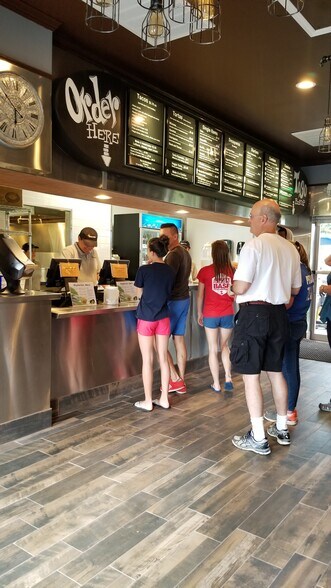 More Photos Of 18100 Georgia Ave, Olney Restaurant For Lease