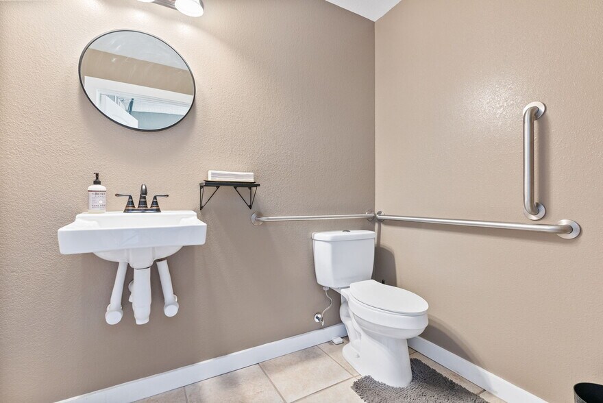 More Photos Of 489 Main St, Canton Office For Lease