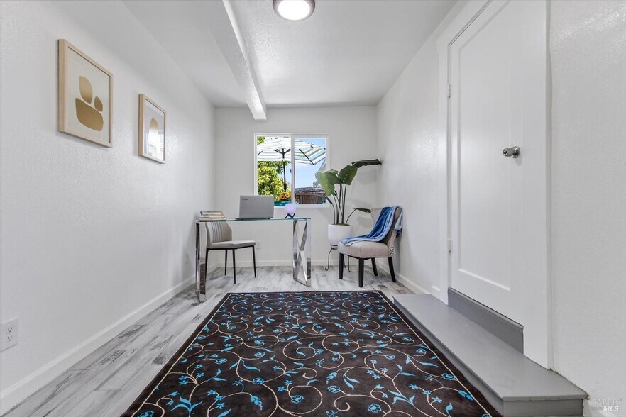 More Photos Of 2113 Dennis Ln, Santa Rosa Multifamily For Sale