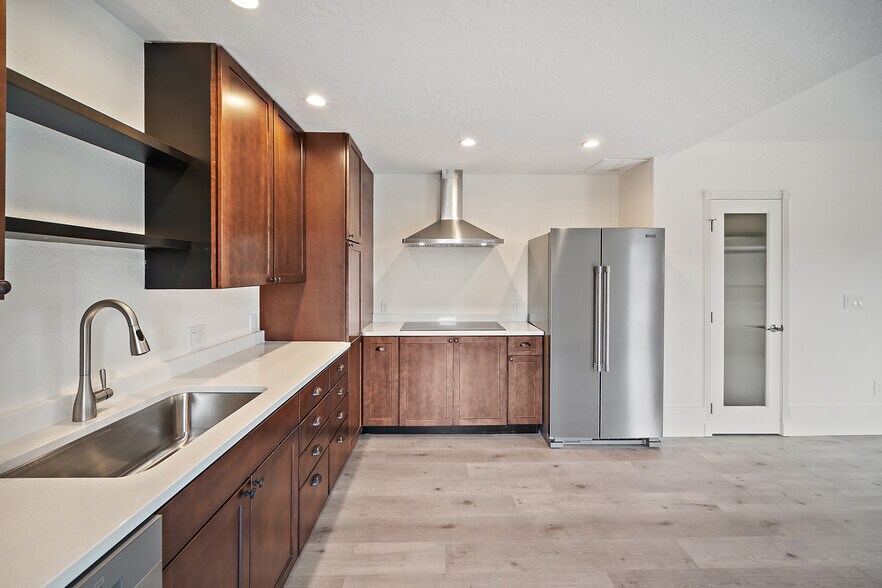 More Photos Of 1501 W Colorado Ave, Colorado Springs Storefront Retail Residential For Sale