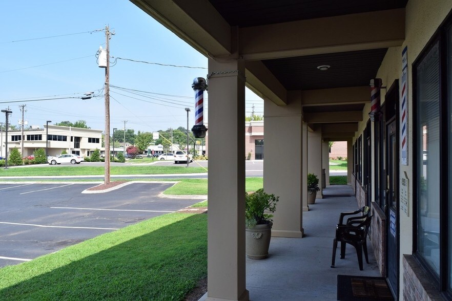 More Photos Of 4928 Homberg Dr, Knoxville Restaurant For Lease