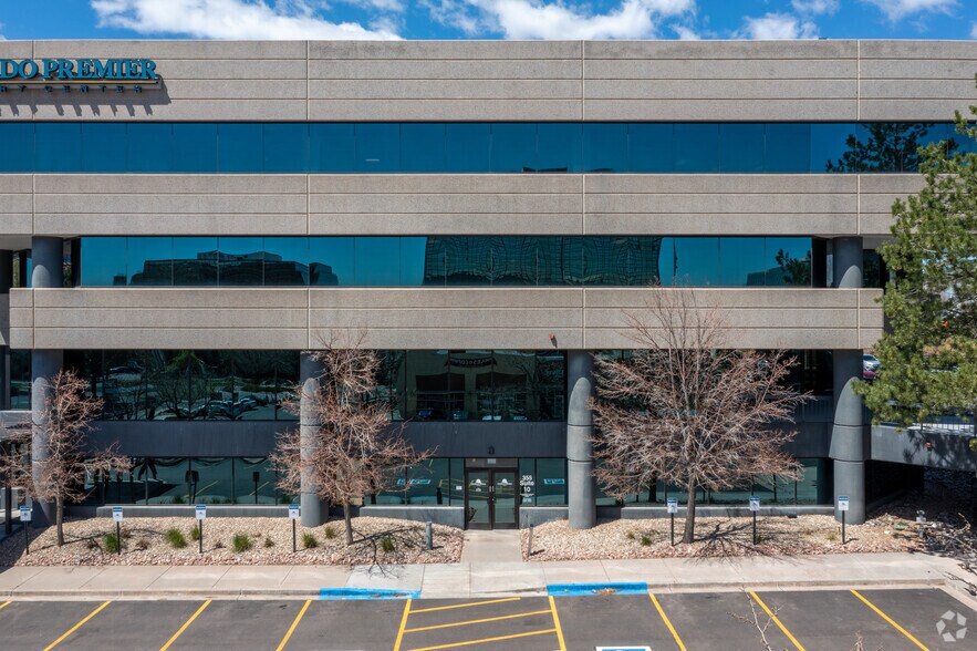 More Photos Of 355 Union Blvd, Lakewood Medical For Lease