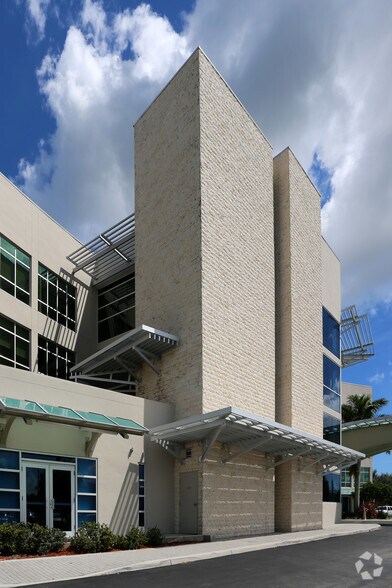 More Photos Of 1050 SE Monterey Rd, Stuart Medical For Lease