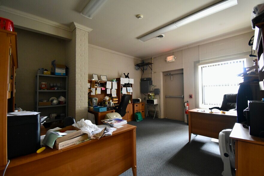 More Photos Of 21900 Middlebelt Rd, Farmington Hills Religious Facility For Sale