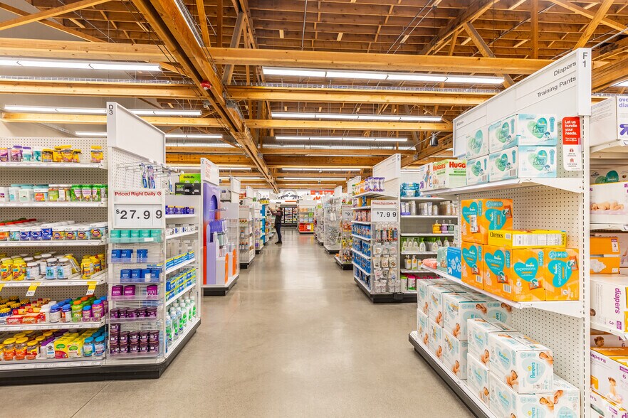 More Photos Of 3031 SE Powell Blvd, Portland Freestanding For Lease