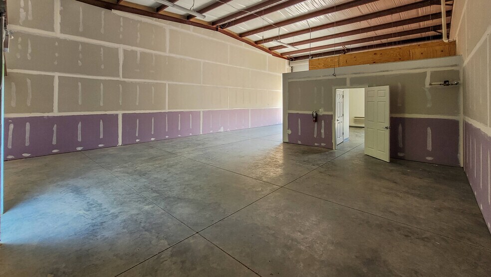 More Photos Of 3124 Balis, Baton Rouge Warehouse For Lease