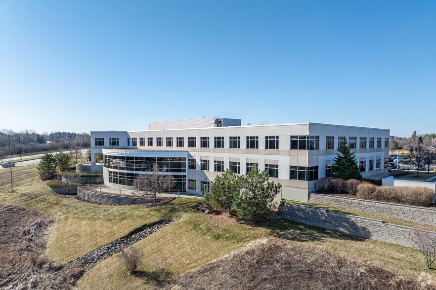Primary Photo Of N86W12500 Westbrook Xing, Menomonee Falls Office For Lease