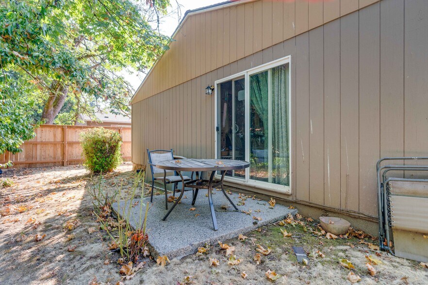 More Photos Of 4811-4823 NE Prescott St, Portland Apartments For Sale