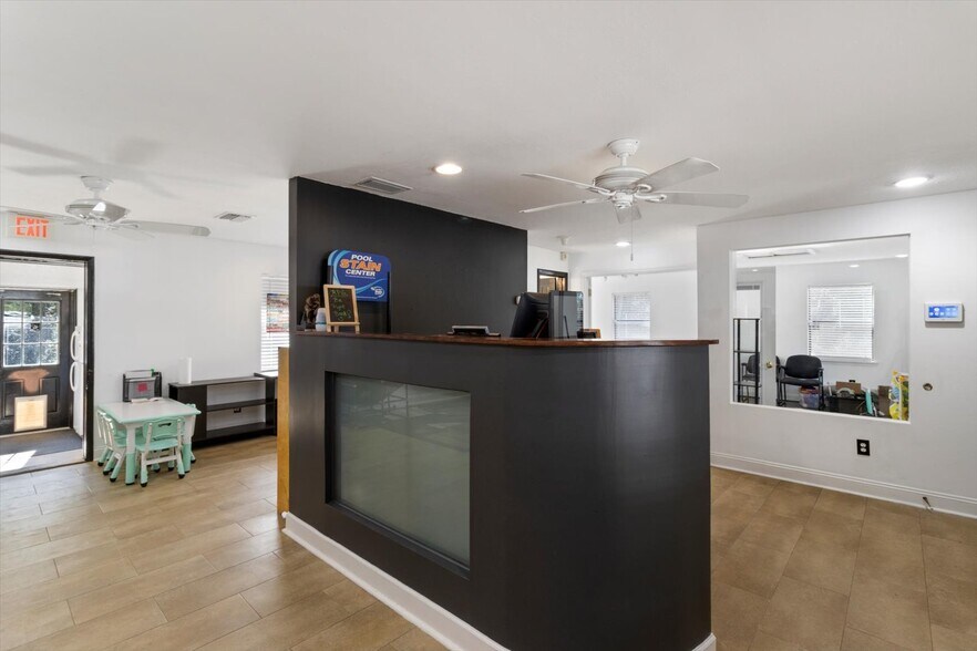 More Photos Of 7630 W Dunnellon Rd, Dunnellon Office For Sale