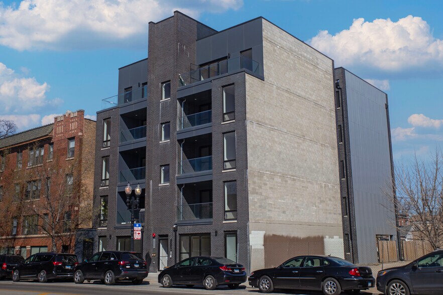 More Photos Of 2212 W Lawrence Ave, Chicago Apartments For Sale