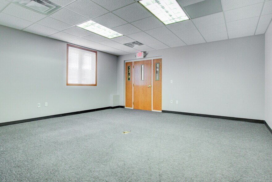 More Photos Of 959 Illinois Ave, Maumee Office For Sale