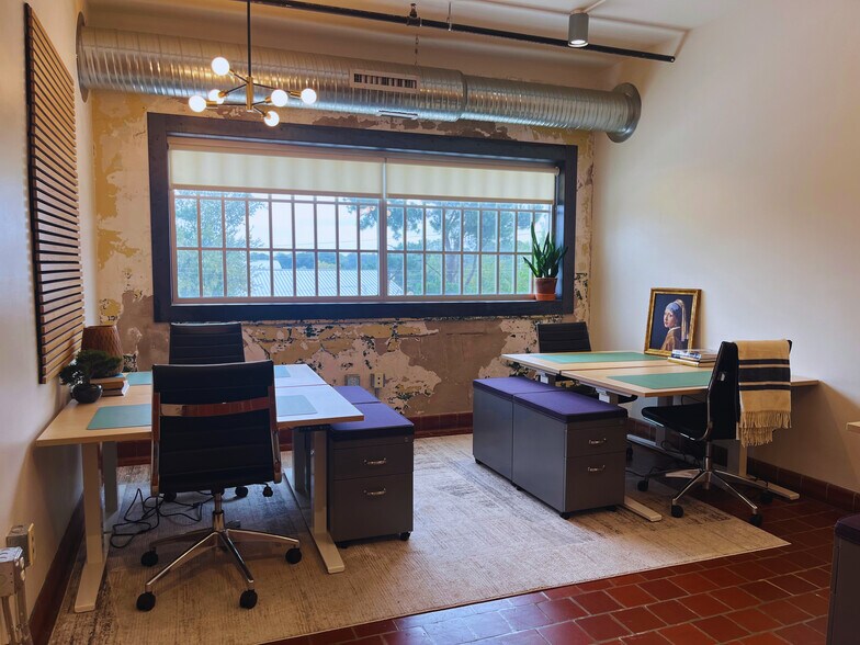 More Photos Of 1053 Whitaker Mill Rd, Raleigh Coworking Space
