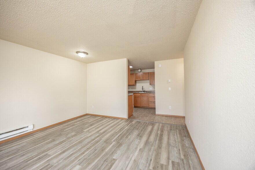 More Photos Of 1100-1105 S Pearl St, Centralia Apartments For Sale