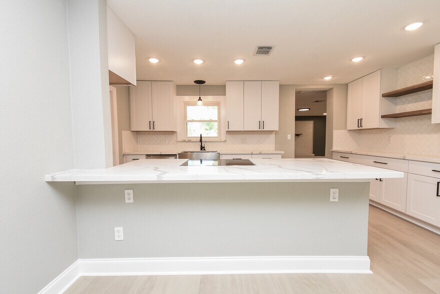 More Photos Of 19022 Old Mueschke Rd, Tomball Medical For Lease