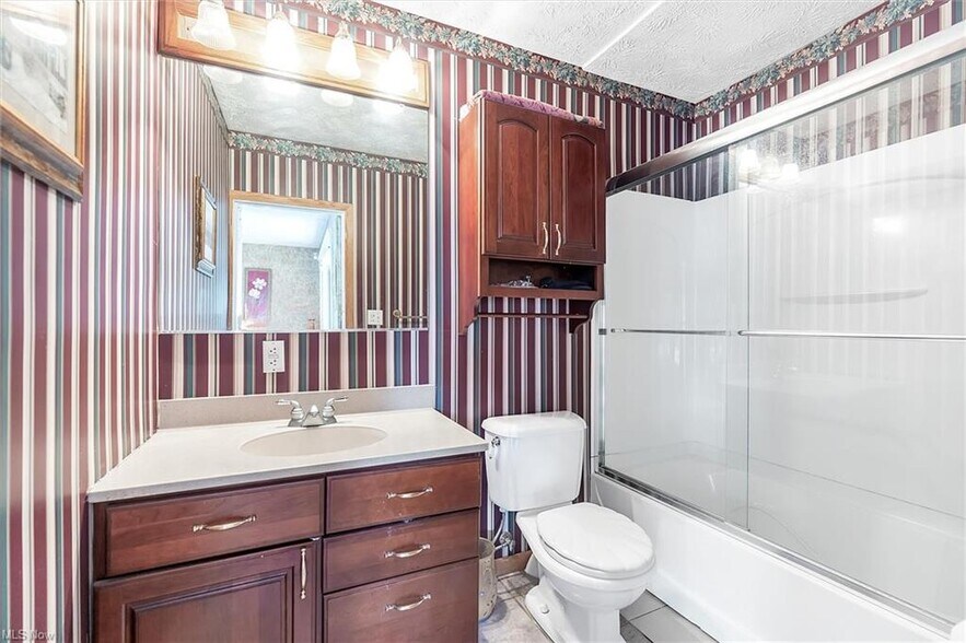 More Photos Of 7285 Center St, Mentor Office Residential For Sale