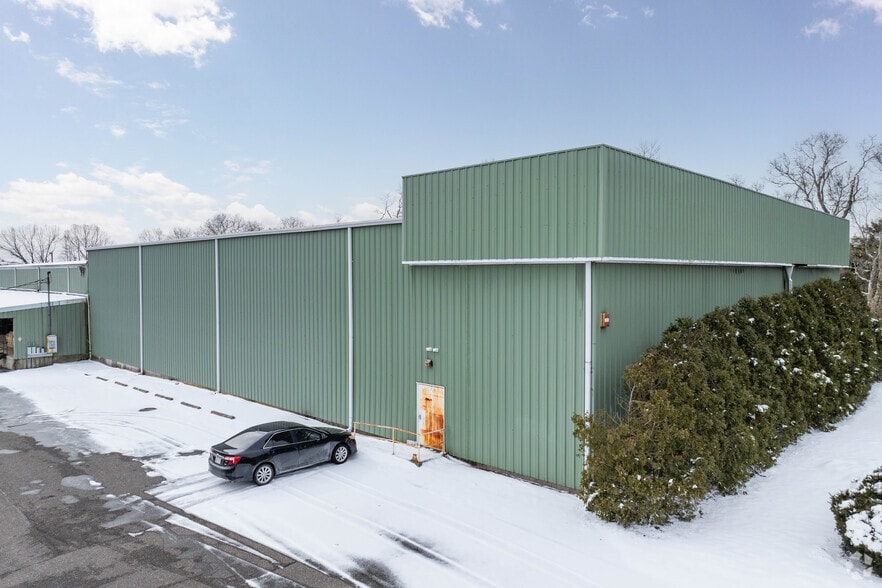 More Photos Of 26 Frowein Rd, Center Moriches Warehouse For Sale