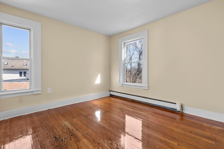 More Photos Of 122 Derby Ave, New Haven Apartments For Sale