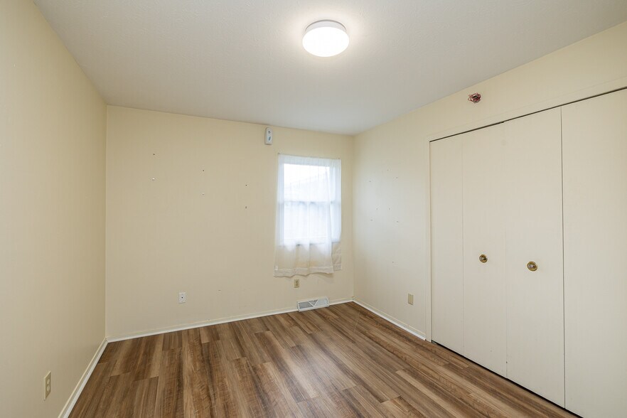 More Photos Of 7997 Wesley Dr, Strongsville Apartments For Sale