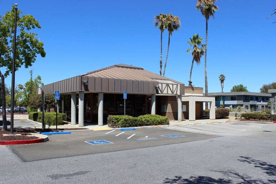 More Photos Of 1655 Hollenbeck Ave, Sunnyvale Bank For Lease