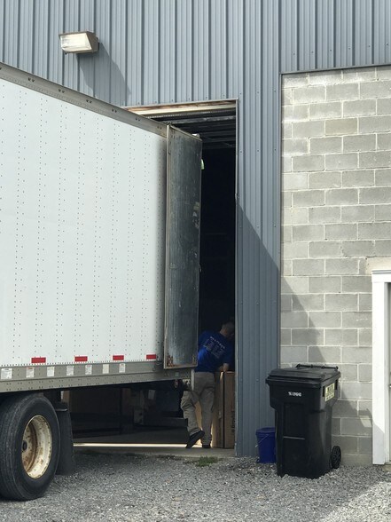 More Photos Of 235 Lawless Rd, Morgantown Warehouse For Lease