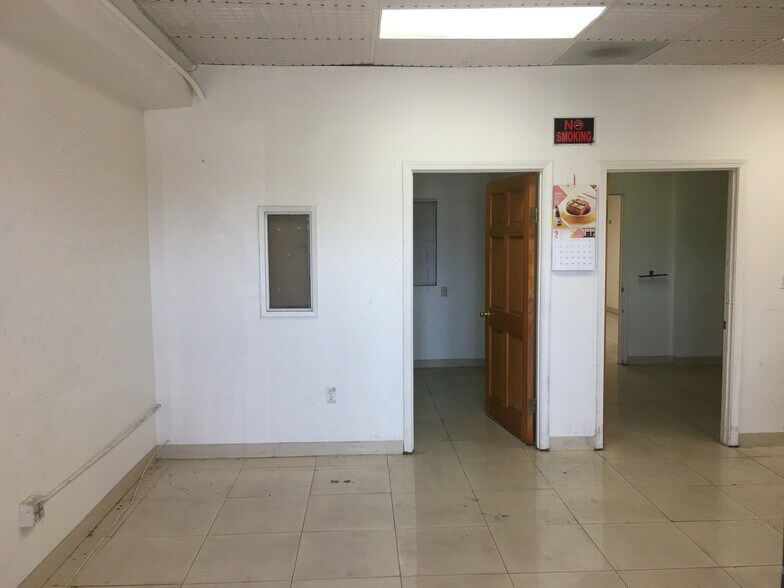 More Photos Of 341 S Palm Ave, Alhambra Warehouse For Lease