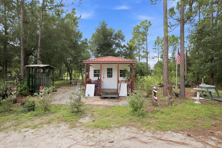 More Photos Of 8146 Tropicaire Blvd, North Port Specialty For Sale