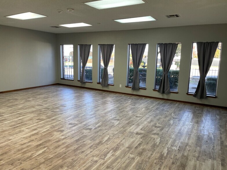 More Photos Of , Spring Unknown For Sale