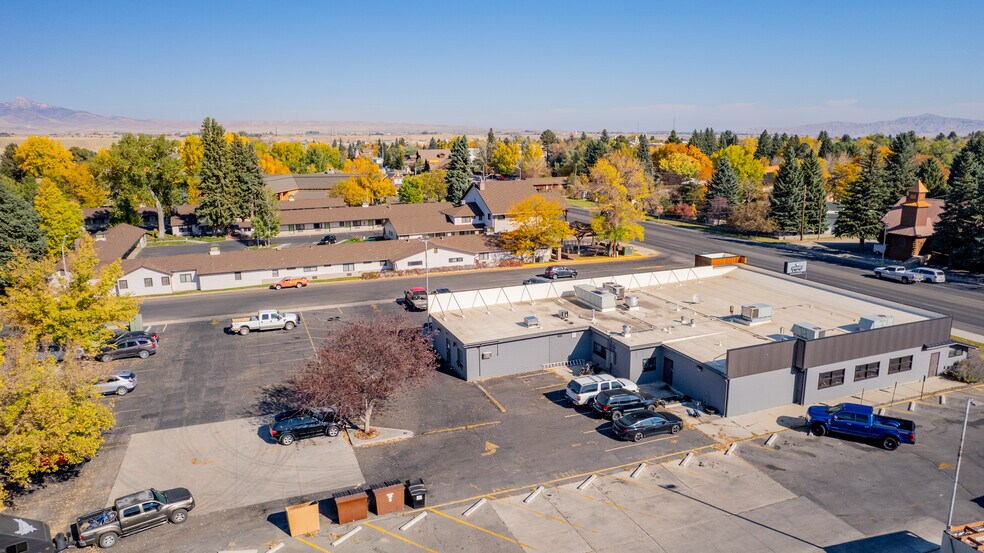 More Photos Of 1651 8th St, Cody Restaurant For Lease