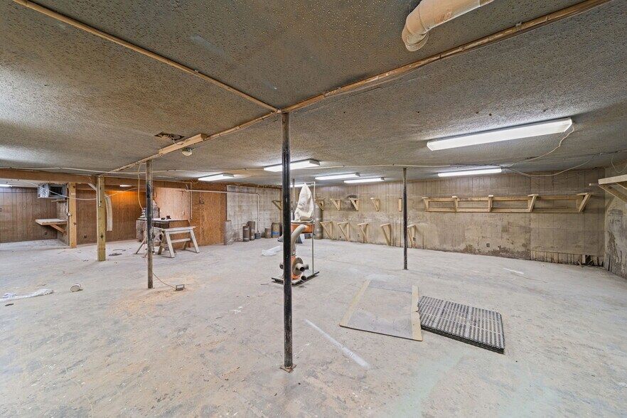 More Photos Of 125 Woodhaven Rd, North Wilkesboro Office For Sale