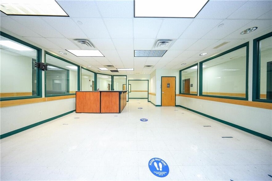 More Photos Of 8710 5th Ave, Brooklyn Medical For Lease