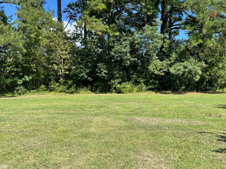 More Photos Of 20835 Nanticoke Rd, Bivalve Convenience Store For Sale