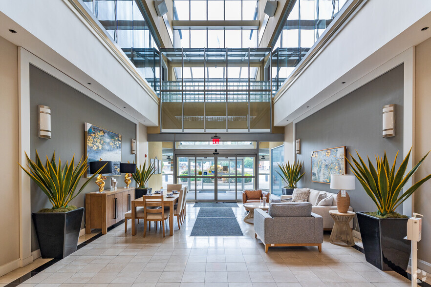 More Photos Of 275 Route 4, Paramus Unknown For Lease