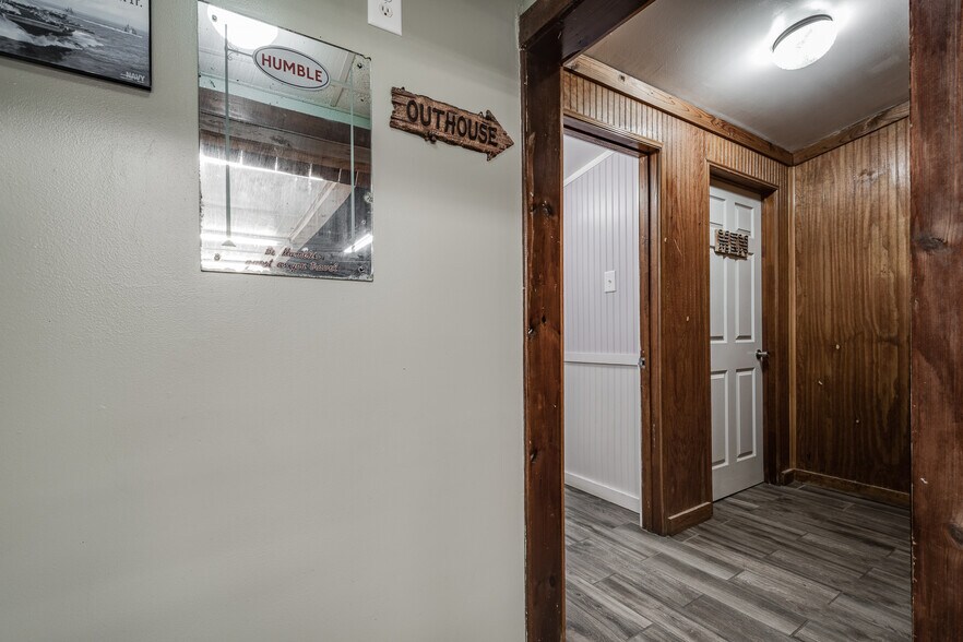 More Photos Of 17186 Highway 321, Dayton Storefront Retail Office For Sale